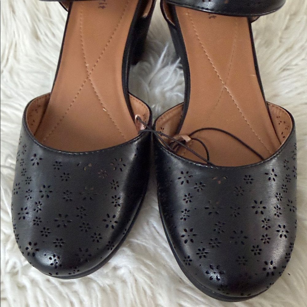 Easy Spirit Black Perforated Size 8.5 NWOT - Picture 8 of 16